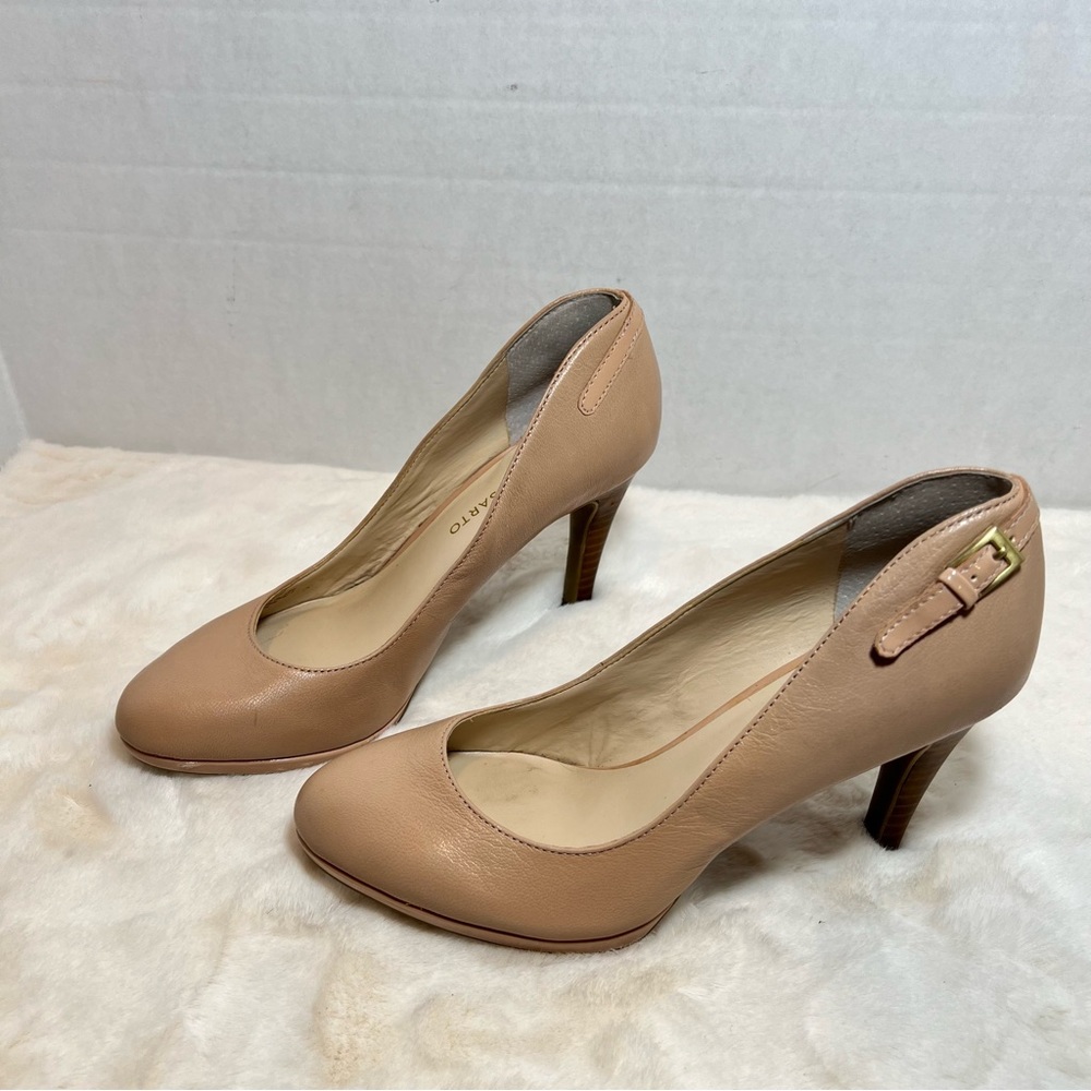 Franco Sarto Demi Women’s Heels, Size 6.5 Beige. with decorative buckle on back